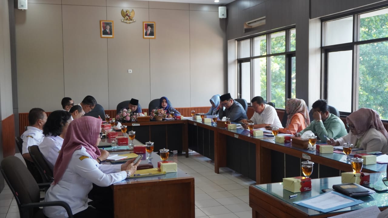 Rapat Kerja Komisi II DPRD Kabupaten Kuningan