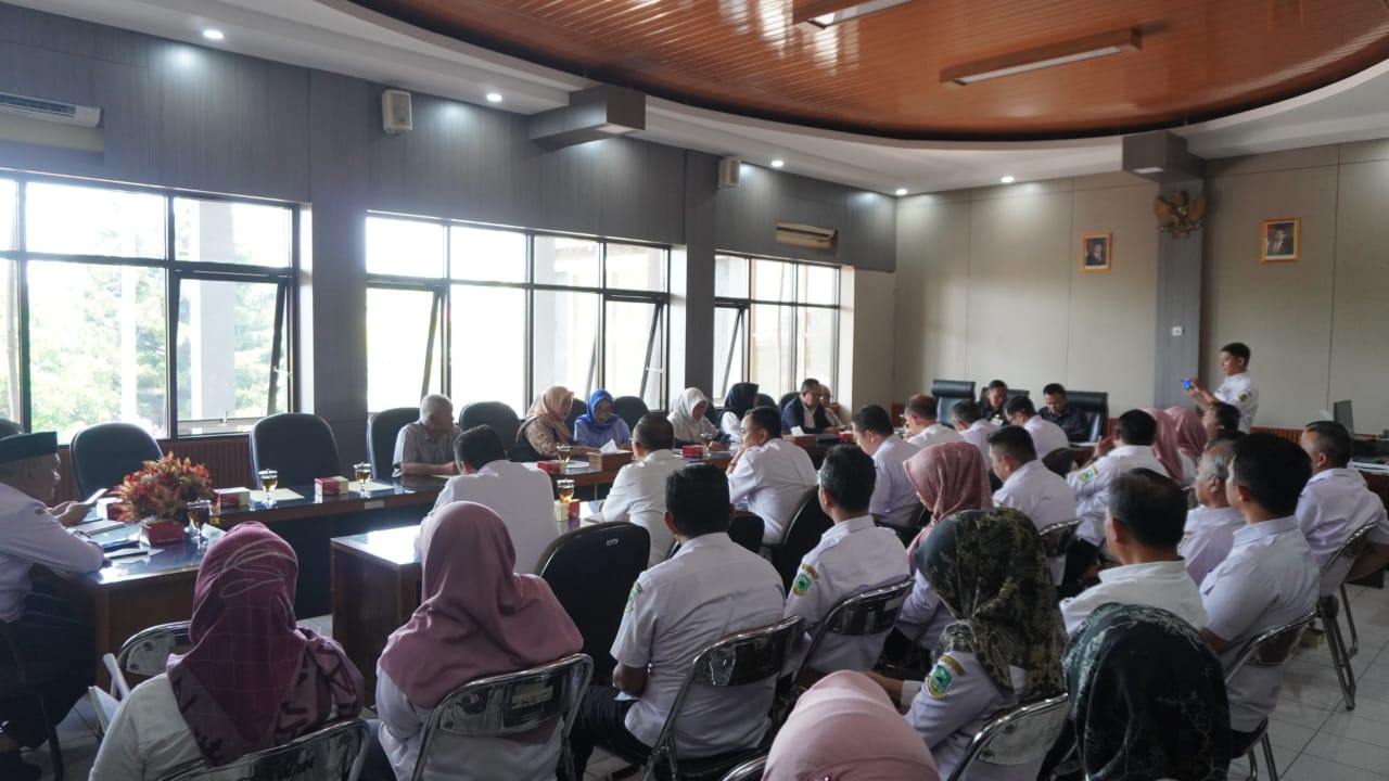 Rapat Kerja Komisi I DPRD Kabupaten Kuningan