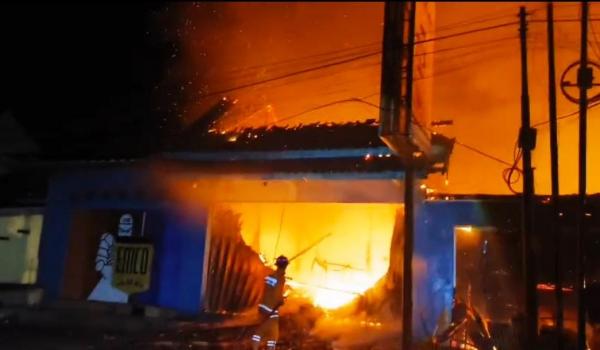 Damkar Kuningan Tangani 56 Kebakaran dengan Kerugian Rp4,8 Miliar