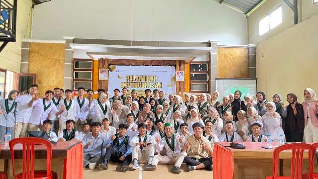 RagamPengurus HMI dan KOHATI Komisariat Abdul Malik Fadjar Periode 2026 Resmi Dilantik