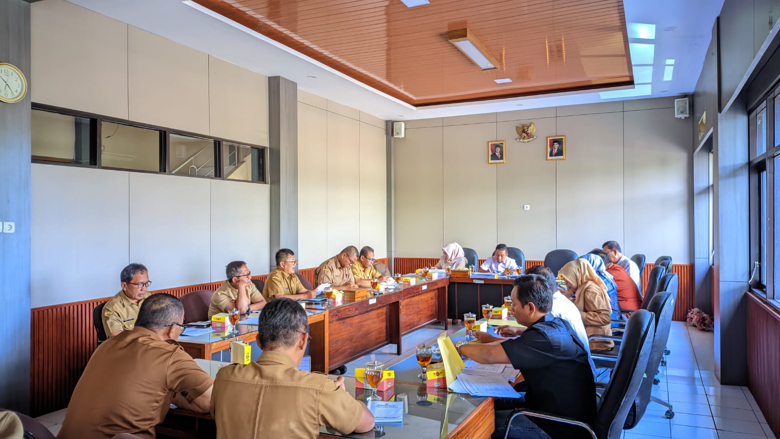 Rapat Kerja Komisi II DPRD Kabupaten Kuningan bersama Asda II, Diskatan, Diskanak dan Bag. Perekonomian Dan SDA Setda