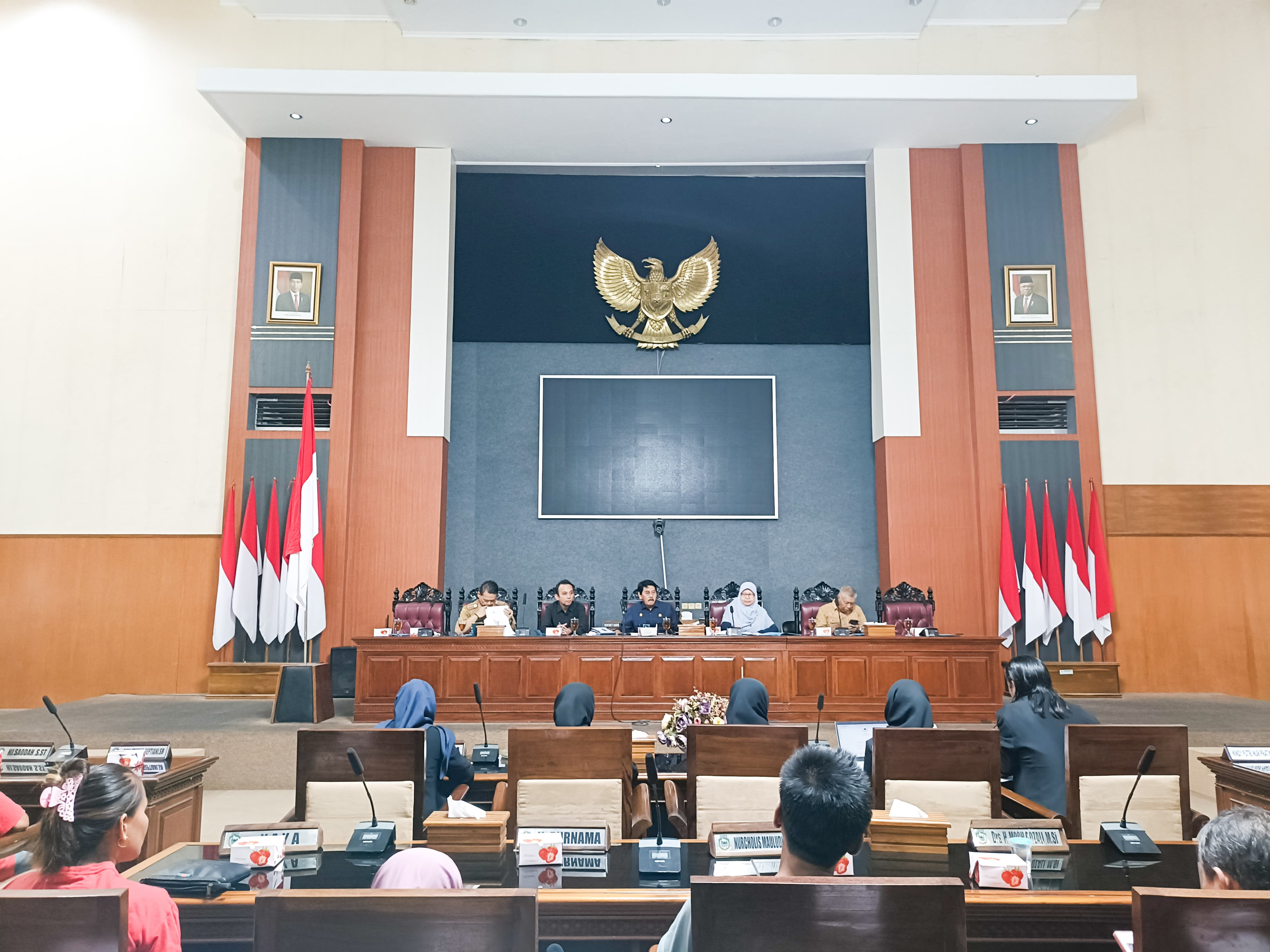 Penerimaan Audiensi dari Tim Advokasi Pedagang Kaki Lima sekitar Pertokoan Jalan Siliwangi dan Taman Kota