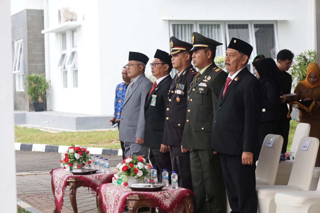 Ketua DPRD Kabupaten Kuningan, Nuzul Rachdy, S.E menghadiri Upacara Peringatan Hari Lahir Pancasila Tingkat Kabupaten Kuningan Tahun 2025