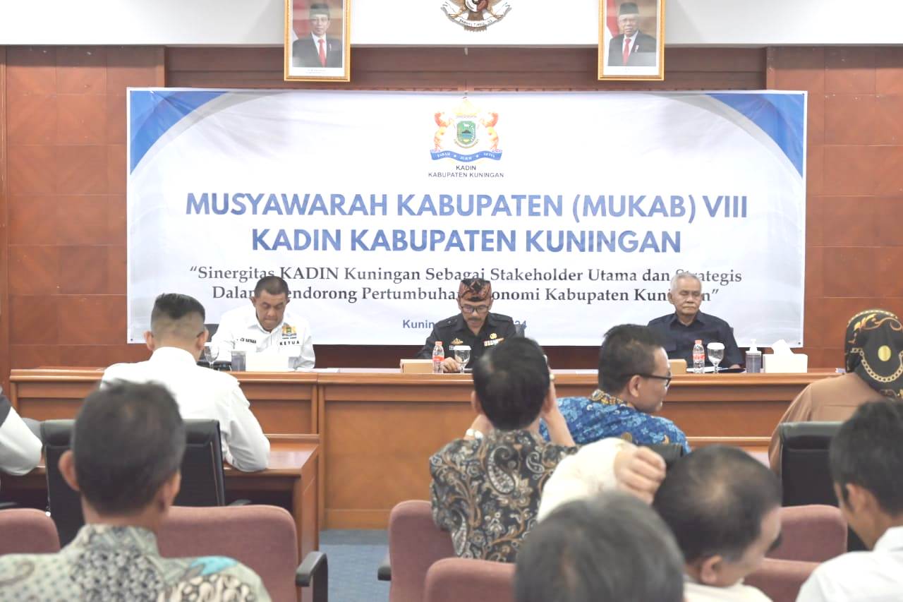 H. Uba Subari Anggota DPRD Fraksi PAN Kabupaten Kuningan menghadiri Musyawarah Kabupaten (MUKAB) VIII Kadin Kuningan Tahun 2024